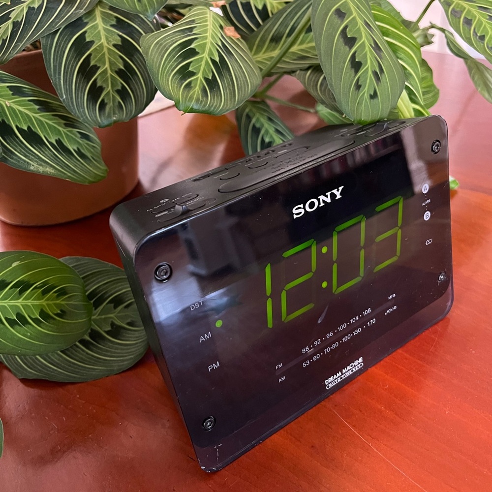 Vintage Sony Dream Machine alarm clock radio